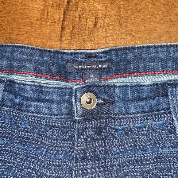 Tommy Hilfiger ladies Denim Shorts - Picture 4 of 7